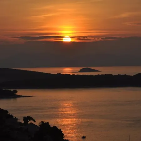 Stefica フヴァル